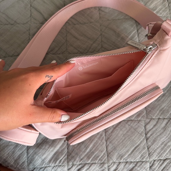 Lululemon Crossbody w/ Nano pouch • Size 2L • Flush Pink - Picture 3 of 5